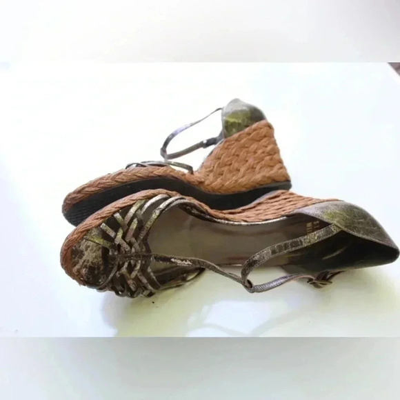 Stuart Weitzman wedges - Picture 7 of 16